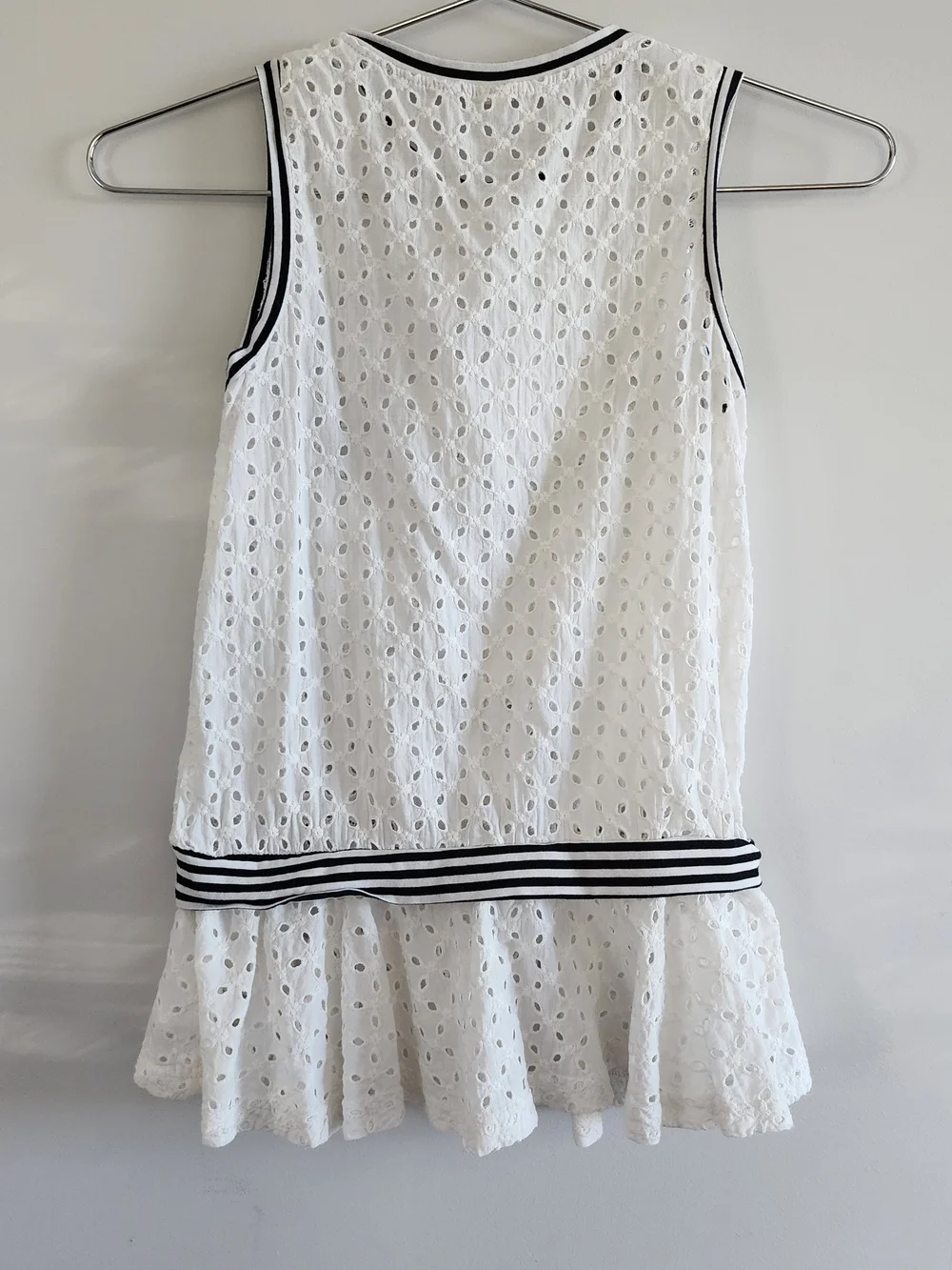 Children Trends2DAY Girl's Tank Dress Size 6 White Snoopy Eyelet Cotton Preppy